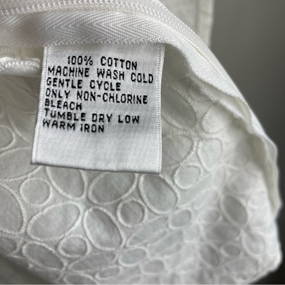 Talbots Vintage Women’s Cream Button-Up Embroidered Plus Size 100% Cotton Blouse - Picture 4 of 4